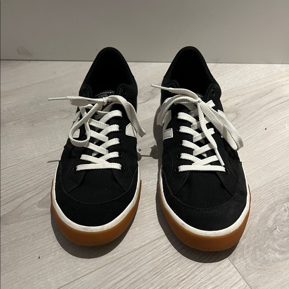 New Balanance - Numeric 212 Pro Court - Picture 2 of 5